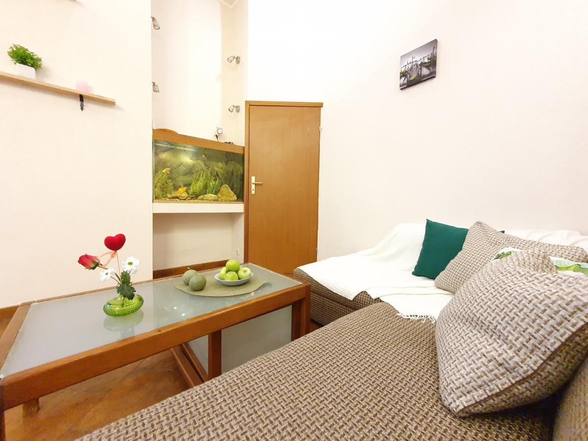 Inn Home Apartments - Pechersk Area Kiev Bagian luar foto