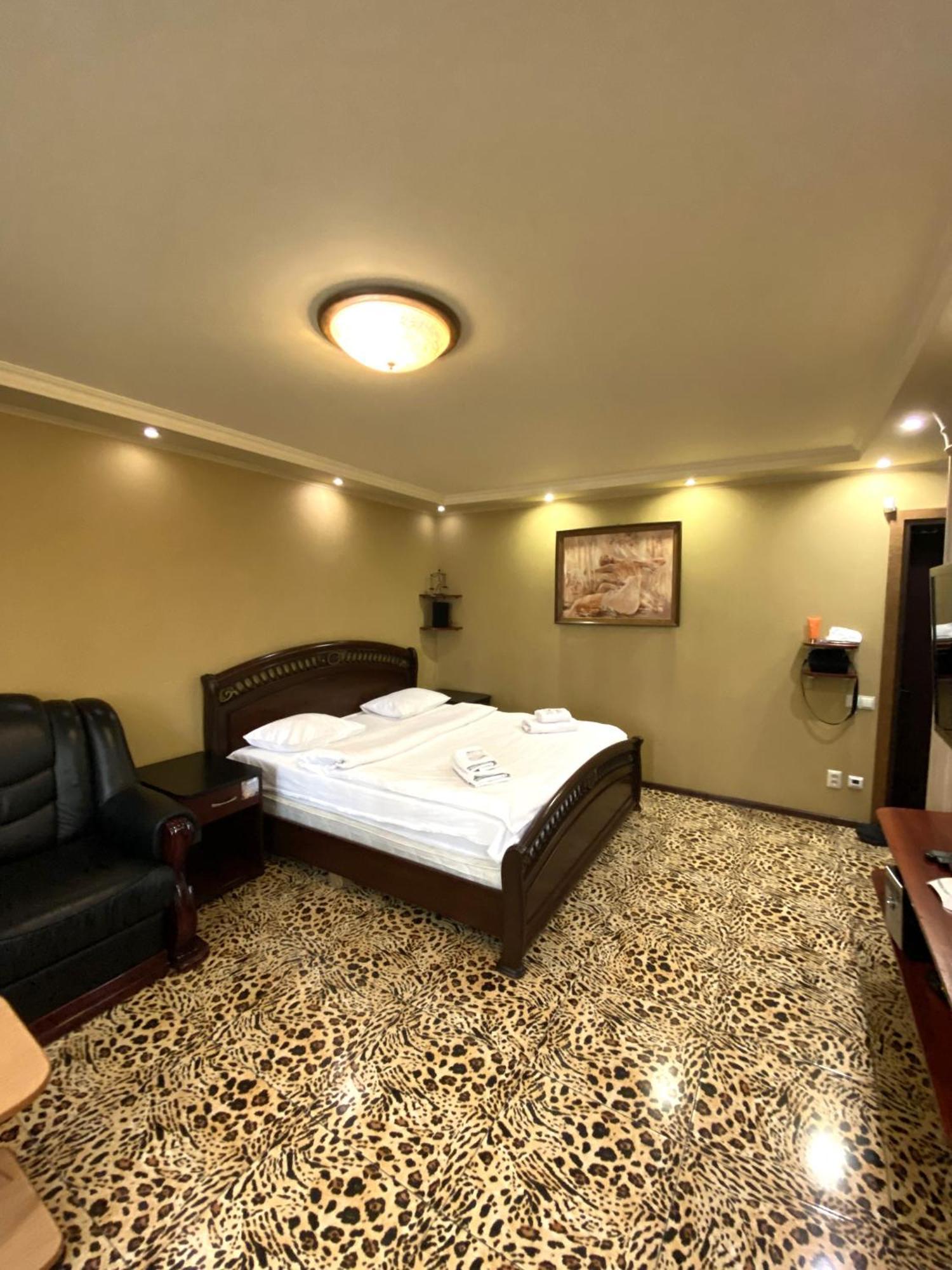 Inn Home Apartments - Pechersk Area Kiev Bagian luar foto