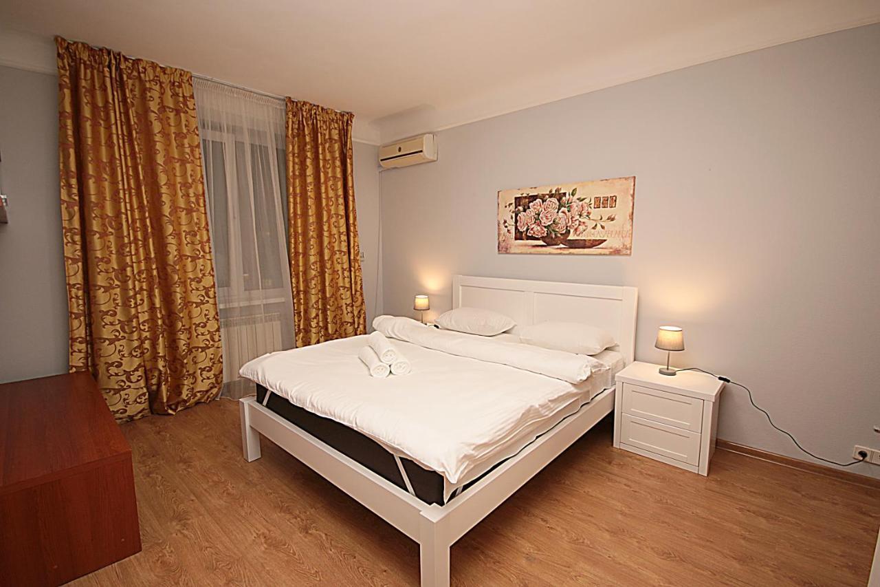 Inn Home Apartments - Pechersk Area Kiev Bagian luar foto