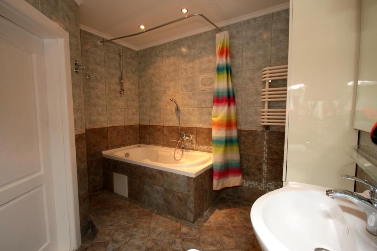 Inn Home Apartments - Pechersk Area Kiev Bagian luar foto