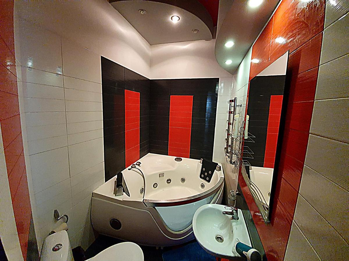 Inn Home Apartments - Pechersk Area Kiev Bagian luar foto